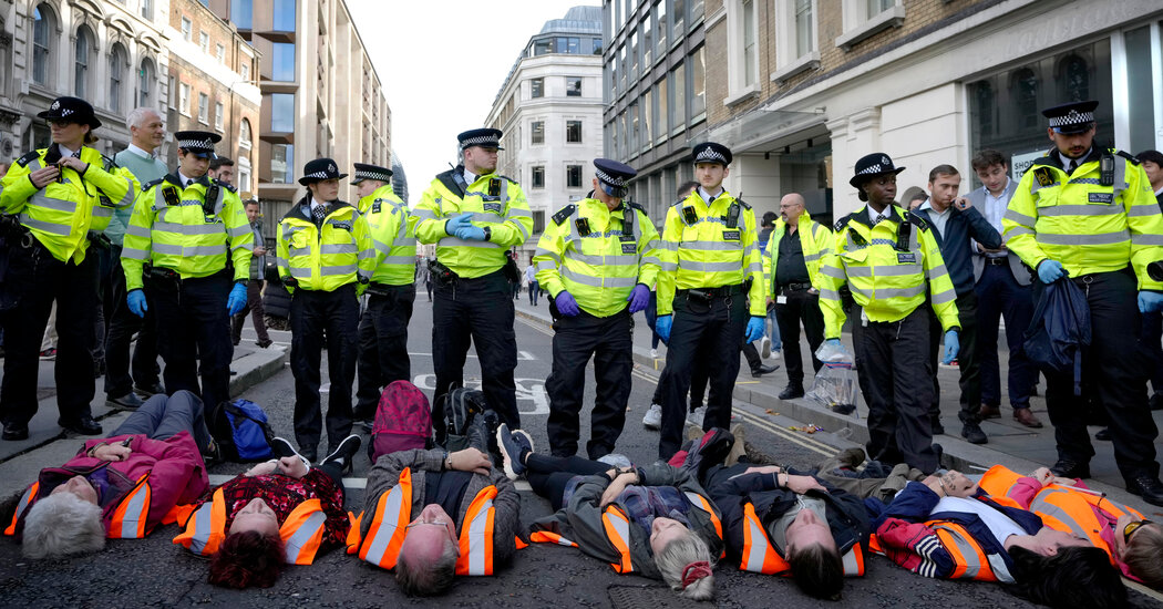 🇬🇧 Changing the Guard in the Gas Chamber - The UK Election